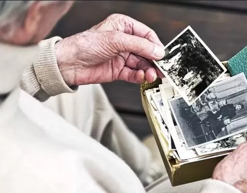 Studiu: Un scor slab la un simplu test de memorie poate ajuta la depistarea precoce a bolii Alzheimer