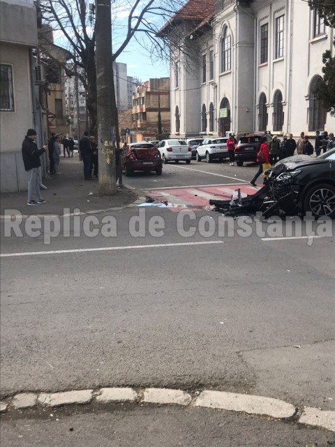 Carambol în fața Școlii 11, din Constanța