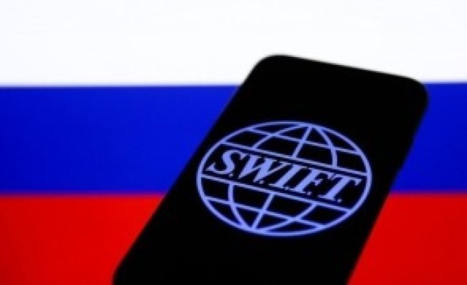 Ce înseamnă eliminarea băncilor rusești din Swift pentru economia Rusiei