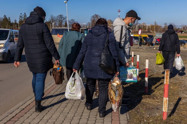 Guvernul a aprobat gratuități la transportul refugiaților din Ucraina