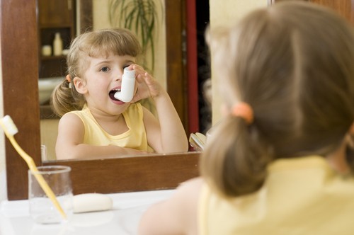 26% dintre copiii cu handicap dintr-un judeţ din țară, diagnosticaţi cu astm bronşic