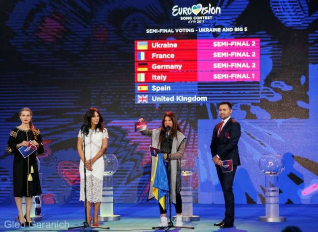 Jamala, câştigătoarea concursului Eurovision 2016, a fugit din Ucraina împreună cu copiii săi