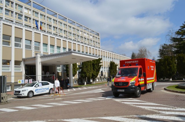 O tânără refugiată din zona Cernăuţi a născut o fetiţă la Spitalul Judeţean Suceava
