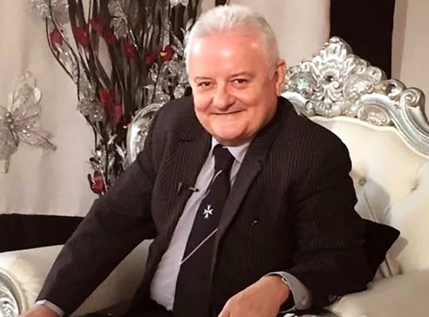Poze cu Irinel Columbeanu în spital. Cum se simte după ce i-a fost montat un stent