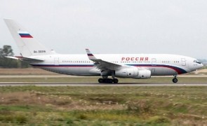 Închiderea spaţiilor aeriene îi forțează pe ruşi să folosească Serbia ca rută ocolitoare pentru a ajunge în Europa