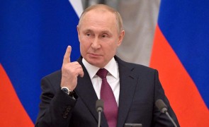 Putin anunță că armata rusă a `zdrobit infrastructura militară` a Ucrainei