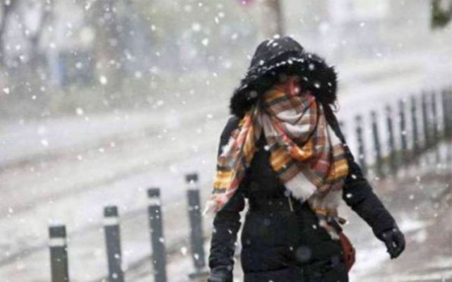Vremea își face de cap în România: ANM anunță cât mai țin ploile și ninsorile