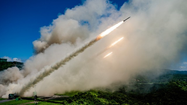 Taiwanul își dublează producția anuală de rachete, de teama unei invazii din China