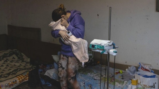 O tânără gravidă din Ucraina a pierdut sarcina din cauza stresului şi a oboselii