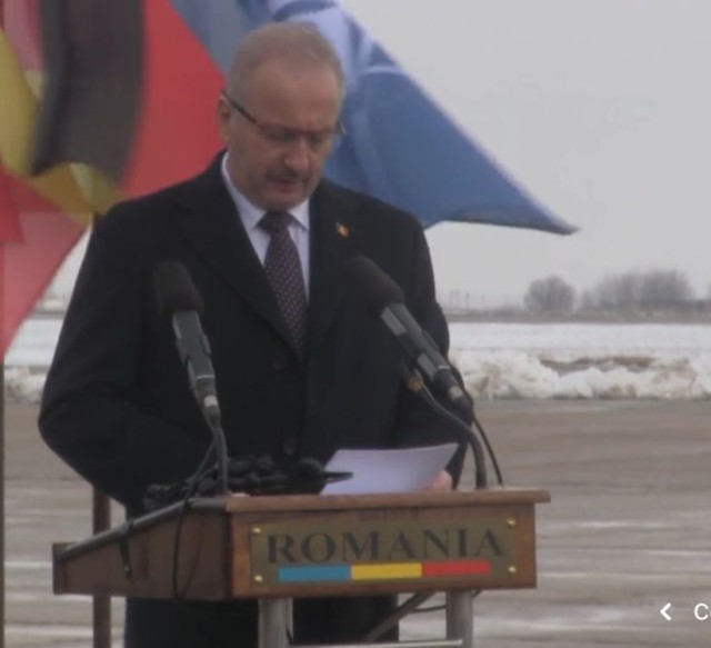 Dîncu și ministrul german al Apărării, în vizită la Baza NATO de la Mihail Kogălniceanu. VIDEO