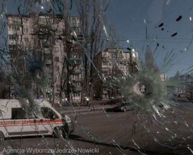 Ucraina: Atacurile asupra spitalelor şi ambulanţelor se înmulţesc rapid, avertizează OMS