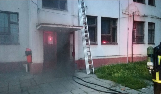 Fum pe casa scării la un bloc din Constanța