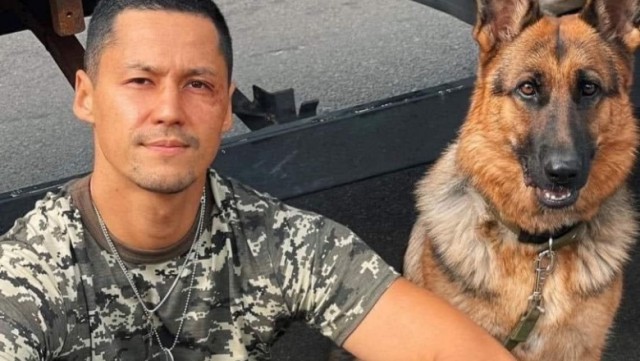 Un actor ucrainean, înrolat în armată ca voluntar, a murit după ce i-a dat vesta antiglonț unui copil