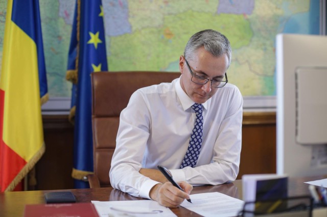 Iohannis a promulgat legea privind reorganizarea Secției Speciale. Reacția lui Stelian Ion