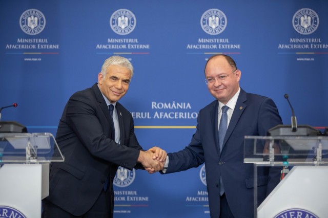 Aurescu anunţă că mii de israelieni şi ucraineni de origine evreiască au fost evacuaţi prin România