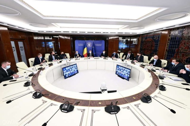 Premierul a analizat cu oamenii de afaceri şi bancherii impactul conflictului din Ucraina asupra economiei româneşti