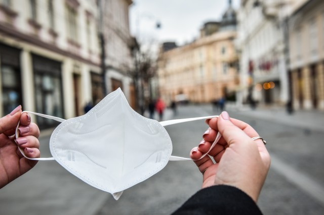 Alertă: 303 tipuri de măşti sunt neconforme, dintre care 71% sunt FFP2
