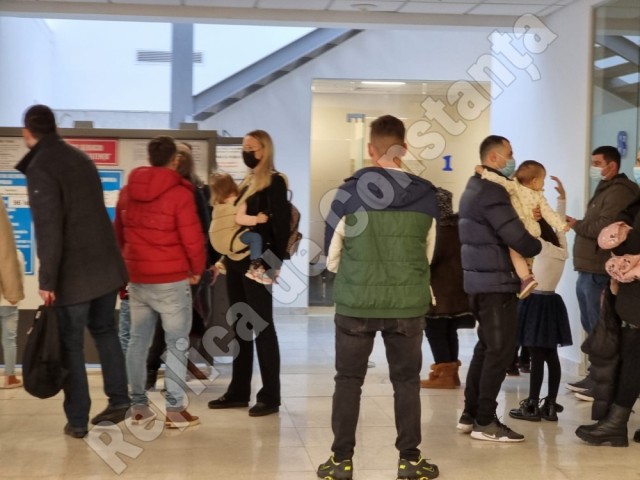 Serviciul de Pașapoarte Constanța funcționează la capacitate maximă