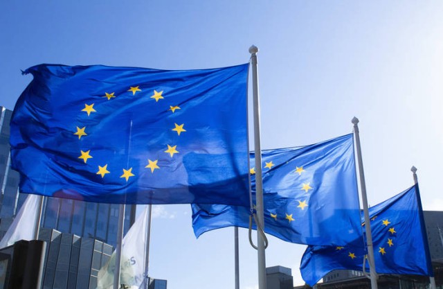 UE ar putea vinde obligaţiuni pentru a finanţa cheltuielile statelor membre cu apărarea şi energia