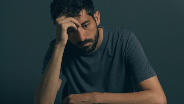 Oboseală nejustificată și durere în partea dreaptă? Boala anunțată de aceste simptome
