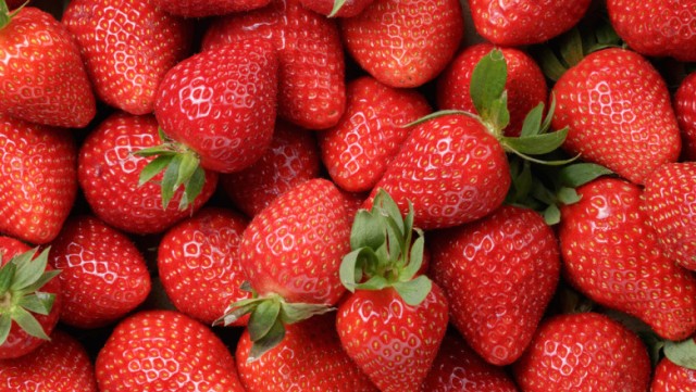 Studiu: Fructele care oferă protecție împotriva cancerului