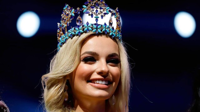 Reprezentanta Poloniei, Karolina Bielawska, încoronată Miss World 2021 într-o gală umbrită de polemică