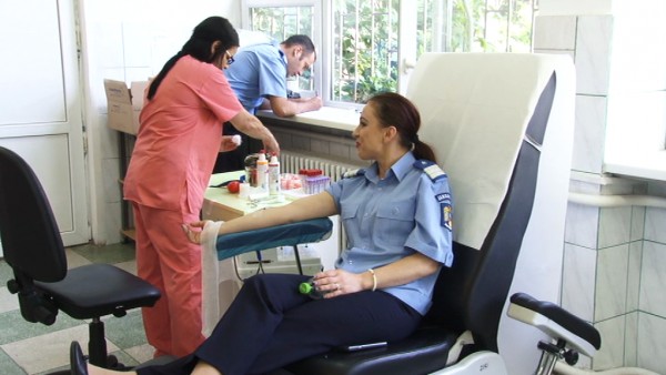 Jandarmii români au donat aproape 500 de litri de sânge, în ultimele două zile