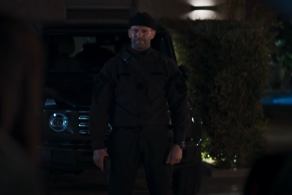Două filme de acţiune, 'Operation Fortune: Ruse de guerre' şi 'Outfit', rivalizează pe marile ecrane