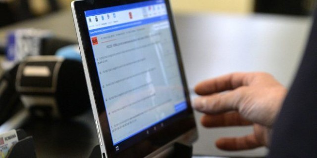 Platforma online de auto-recenzare a picat la doar câteva ore de la inaugurare