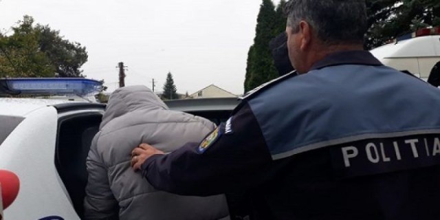 Reținut, după ce a încercat să agreseze sexual o minoră, în parc
