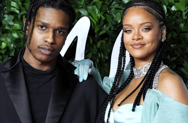 Rihanna, cerută în căsătorie? Inelul enorm cu diamante etalat de vedetă