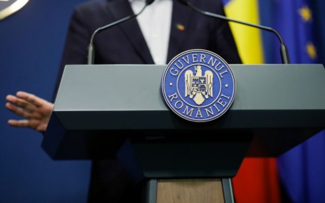 Variantă în Guvern: 500 de lei/familie, ajutor pentru curent, gaze, căldură, lemne