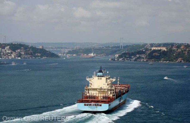 O echipă de scafandri turci au recuperat din Marea Neagră un obiect 'similar cu o mină'
