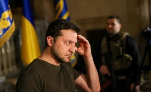 Volodimir Zelenski a umilit Franța, în timpul discursului din Parlamentul francez