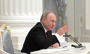 Vladimir Putin păstrează loialitatea elitei politice ruse, în ciuda protestelor la nivel internațional