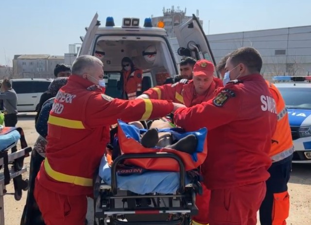 Un minor a căzut de la înălțime, după ce a vrut să fure fier vechi, la Medgidia. Video