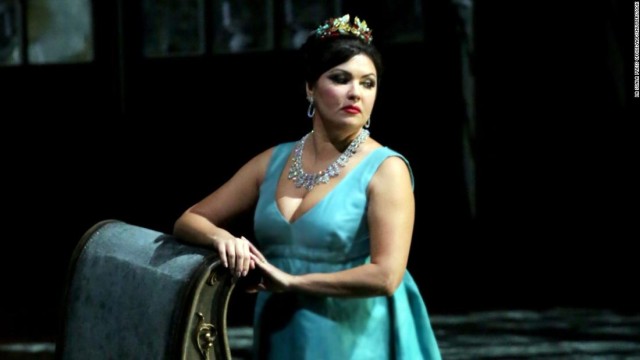 Soprana rusă Anna Netrebko condamnă războiul din Ucraina şi se distanţează de Putin