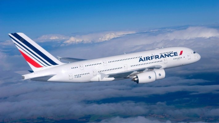 Caviar şi şampanie la bord: Pariul Air France pe lux dă rezultate în plină criză a aviaţiei provocată de războiul cu Iranul