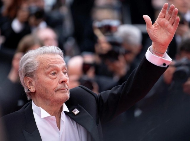 Satul micuț unde va fi înmormântat Alain Delon