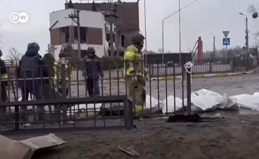 Detalii de coșmar din Irpin: Femeile și fetele au fost împușcate și apoi călcate cu tancurile. Video