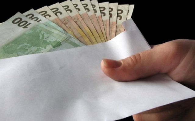 Un român a fost condamnat pentru mită la atribuirea contractelor, în Noua Zeelandă