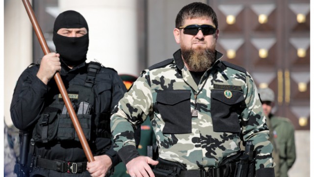 Putin l-a premiat pe Kadîrov pentru rolul său în războiul din Ucraina