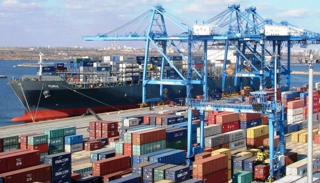 Ucraina negociază posibilitatea de a exporta produse agricole prin portul Constanţa
