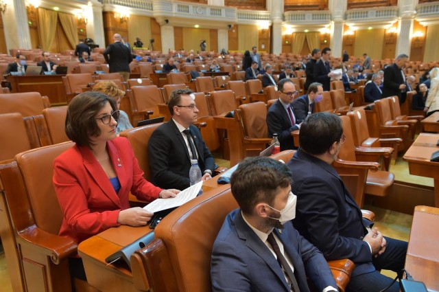 Cristina Rizea: Coaliția PSD-PNL-UDMR pune jocurile politice mai presus de sănătatea românilor