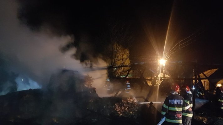 Incendiu la o anexă gospodărească din localitatea Măcin