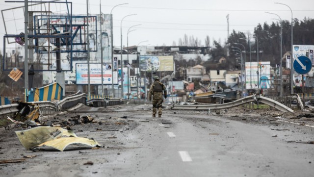 Rusia neagă că a ucis civili în oraşul ucrainean Bucea: „Imaginile cu cadavre sunt fabricate de Kiev“