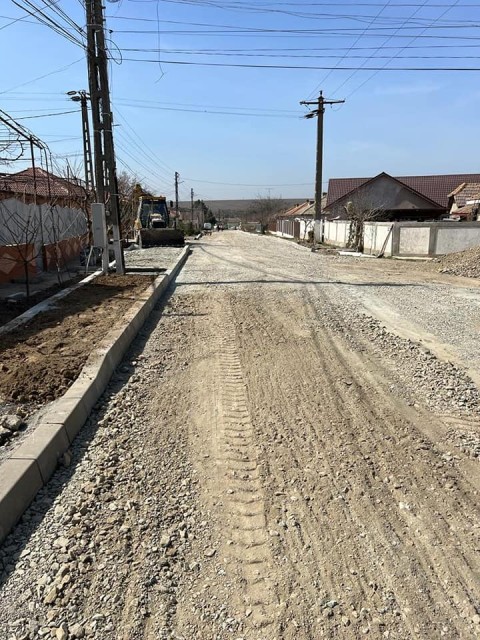 Primăria din Poarta Albă, lucrări de asfaltare