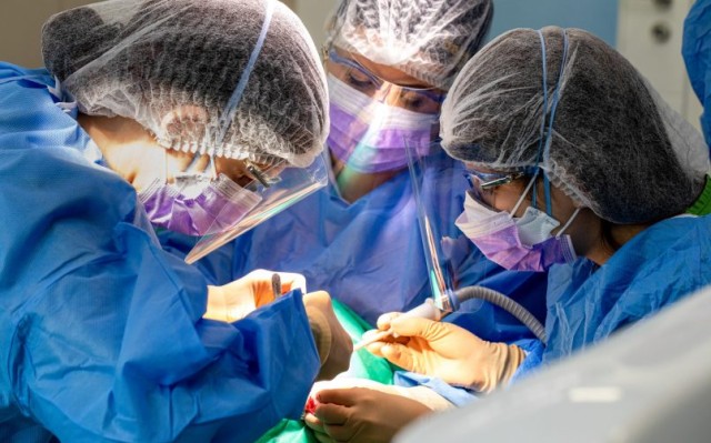 Medicii de la Spitalul 'Dr. C.I Parhon' din Iași au efectuat cinci transplanturi renale în şapte zile