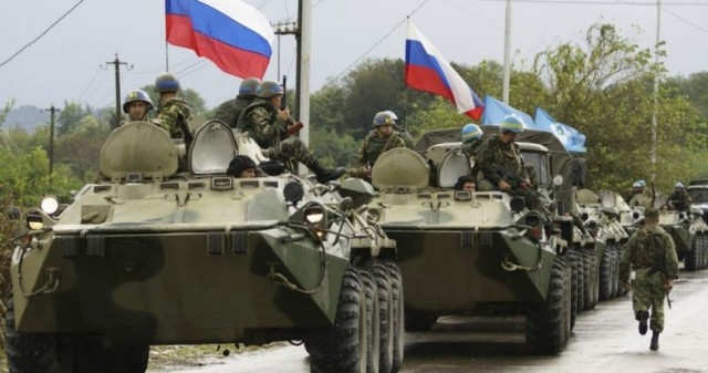 Oficial SUA: Armata rusă se retrage de la periferia Kievului și mută trupele în Belarus