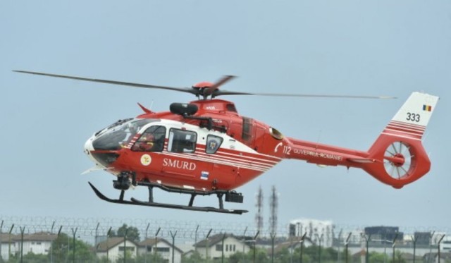 Doi dintre muncitorii răniți în explozia din Călimănești, aduși cu elicopterele la București